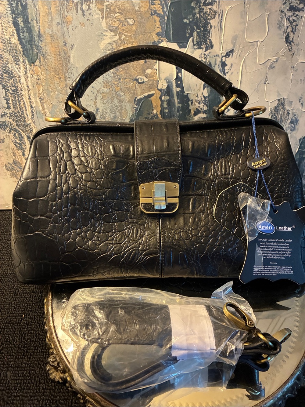 NWT !!! Genuine Ameria Leather   Croc-Texture Top-Handle Satchel  Doctors Bag !
